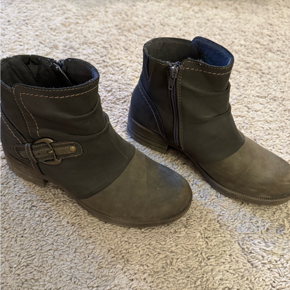 Stylish Grey/Taupe Ankle Boots